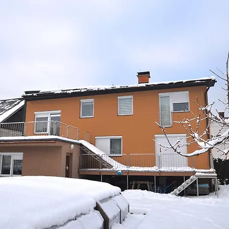 Ferienhaus Holiday In 2514 Mladé Buky